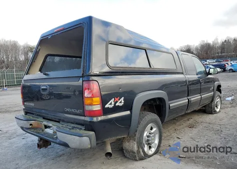 2001 Chevrolet Silverado K2500 Heavy Duty from USA, damaged, VIN 1GCHK291X1E223526